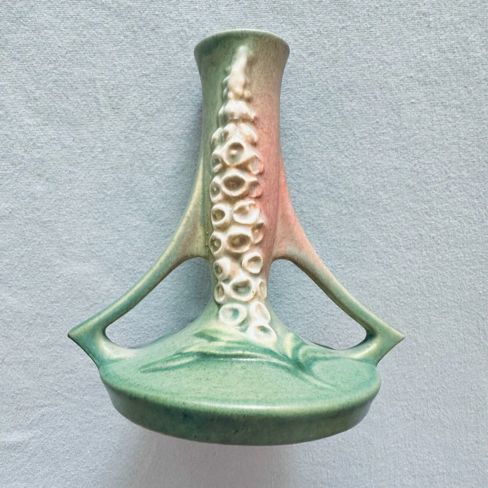 Roseville Pottery Foxglove Bud Vase, Shape 159-5, Petal Green